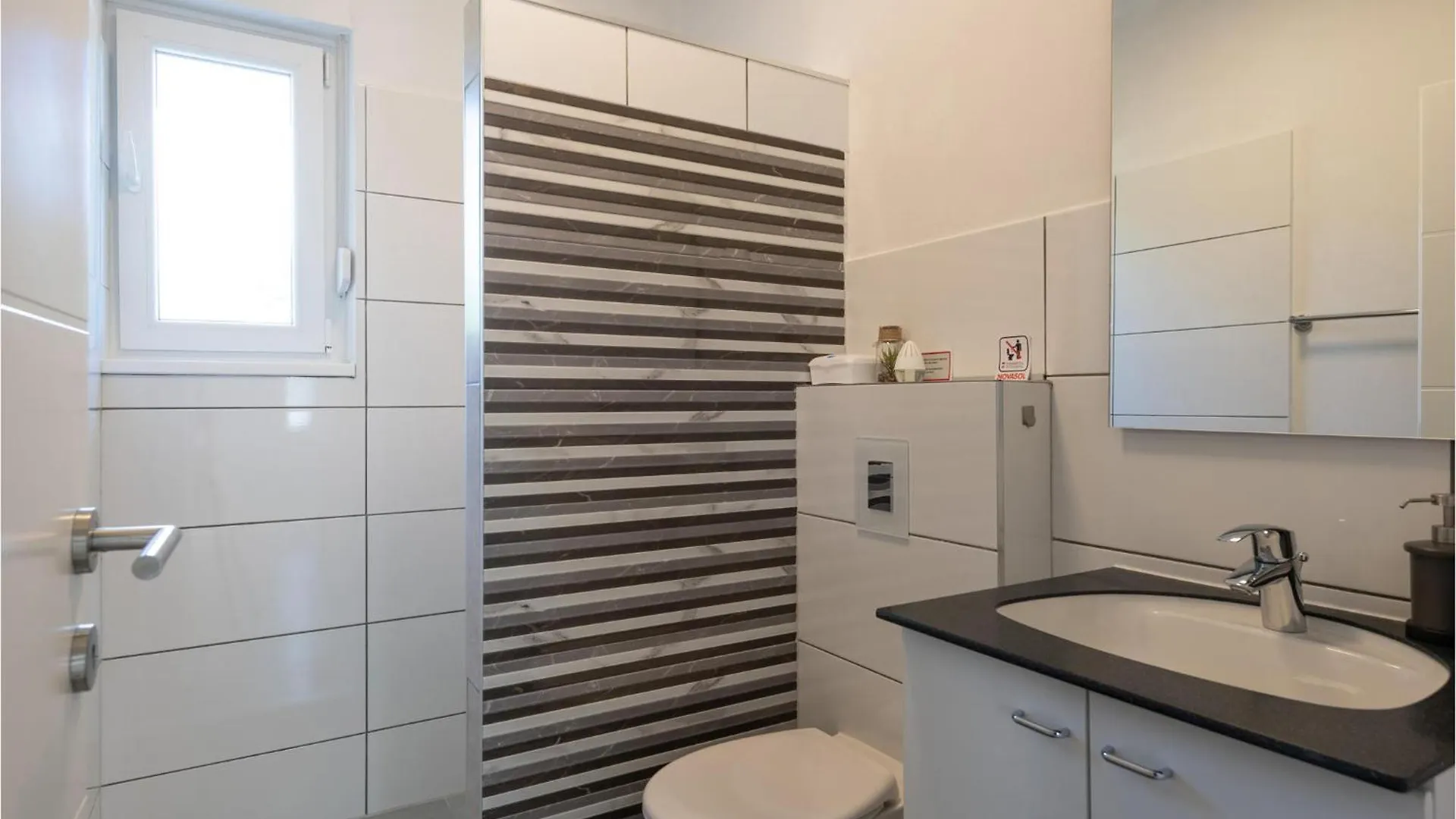 بيت للعطل Cozy Home In Santalezi With Outdoor Swimming Pool Nedeščina